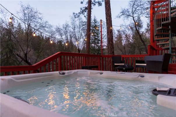 Exterior, Hot Tub