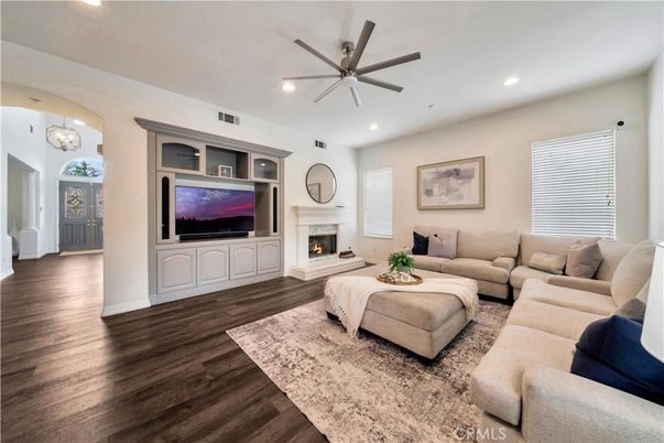 Fireplace, Interior, Living room, Pendant Lights, Recessed Lighting, Wood Texture Flooring
