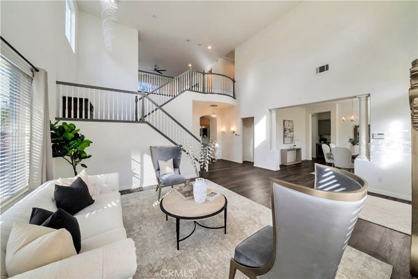 Chandelier, Dining room, Interior, Living room, Recessed Lighting, Wood Texture Flooring