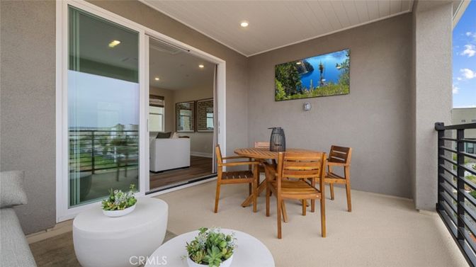 Dining room, Interior, Recessed Lighting
