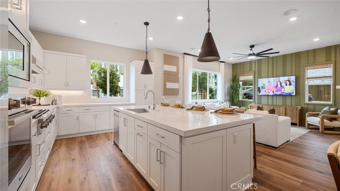 Interior, Kitchen, Living room, Pendant Lights, Recessed Lighting, Stainless Steel Appliances, Wood Texture Flooring