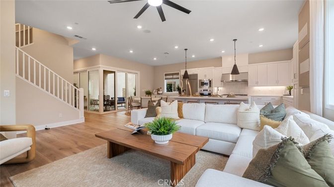 Dining room, Interior, Kitchen, Living room, Pendant Lights, Recessed Lighting, Stainless Steel Appliances, Wood Texture Flooring