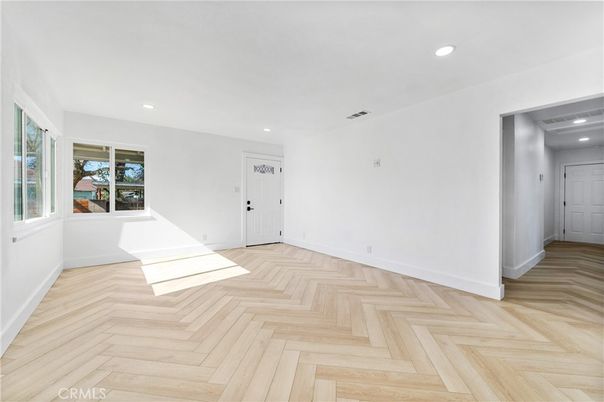 Empty room, Interior, Recessed Lighting, Wood Texture Flooring