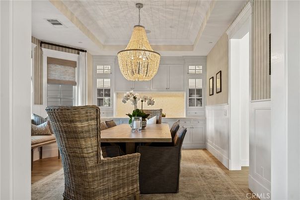 Chandelier, Dining room, Interior, Kitchen, Wood Texture Flooring