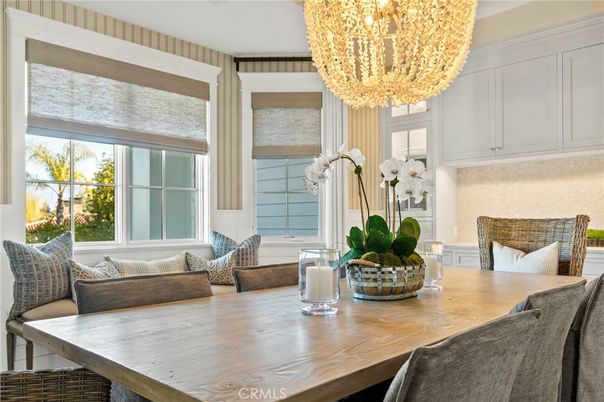 Chandelier, Dining room, Interior