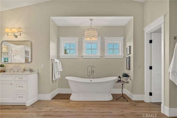 Bathroom, Dual Sink Vanities, Free Standing Baths, Interior, Pendant Lights, Wood Texture Flooring
