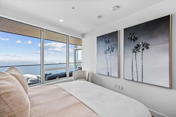 Bedroom, Interior, Recessed Lighting, Water