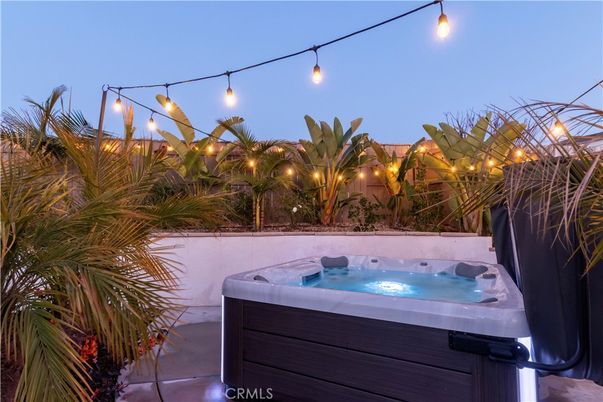 Exterior, Hot Tub