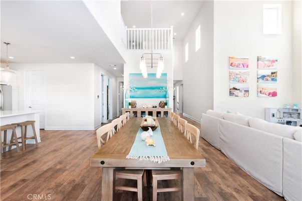 Dining room, Interior, Living room, Pendant Lights, Recessed Lighting, Wood Texture Flooring