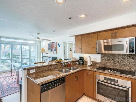 Dining room, Interior, Kitchen, Recessed Lighting, Stainless Steel Appliances