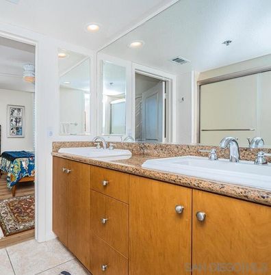 Bathroom, Dual Sink Vanities, Interior, Recessed Lighting
