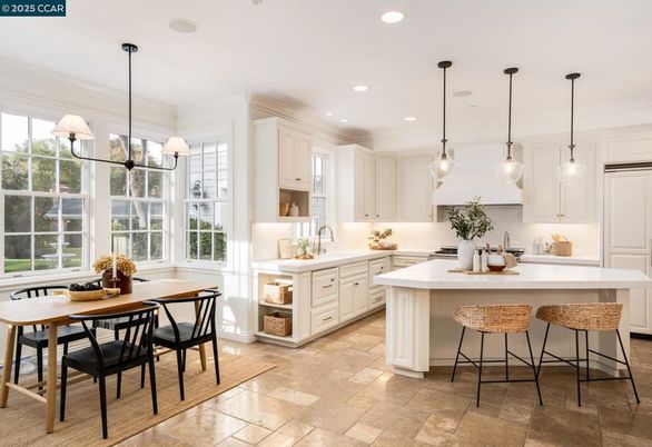 Dining room, Interior, Kitchen, Pendant Lights, Recessed Lighting