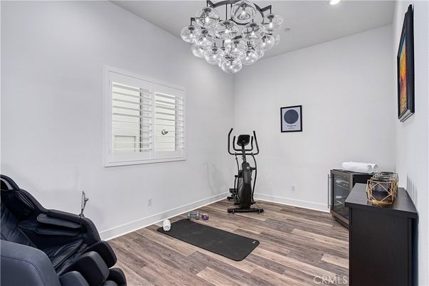 Fitness Equipment, Interior, Recessed Lighting, Wood Texture Flooring