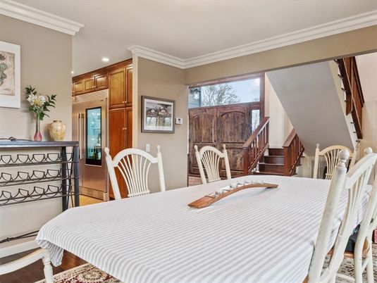 Dining room, Interior, Recessed Lighting