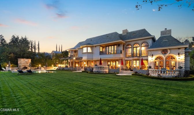 Backyard, Exterior, Facade, French Provincial