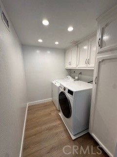 Interior, Recessed Lighting, Washer, Wood Texture Flooring