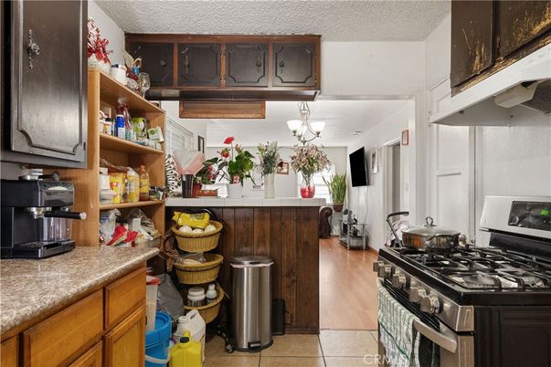 Chandelier, Interior, Kitchen, Wood Texture Flooring