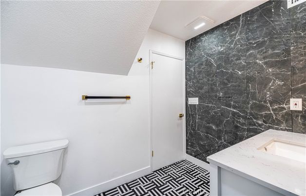 Bathroom, Interior, Marble Walls, Recessed Lighting