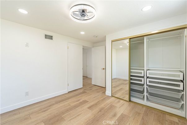 Empty room, Interior, Recessed Lighting, Walk-in Closets, Wood Texture Flooring