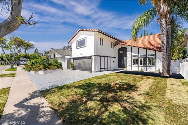 Attached, Exterior, Facade, Spanish Mediterranean