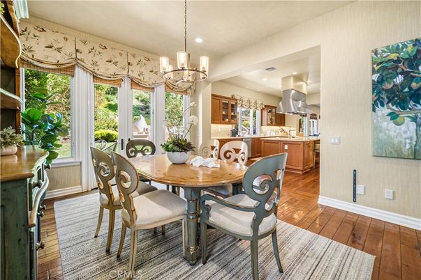 Dining room, Interior, Kitchen, Pendant Lights, Recessed Lighting, Wood Texture Flooring