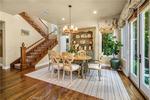 Chandelier, Dining room, Interior, Recessed Lighting, Wood Texture Flooring
