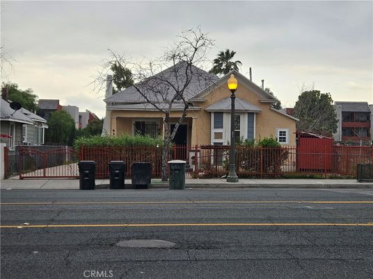 Exterior, Facade, Queen Anne Victorian