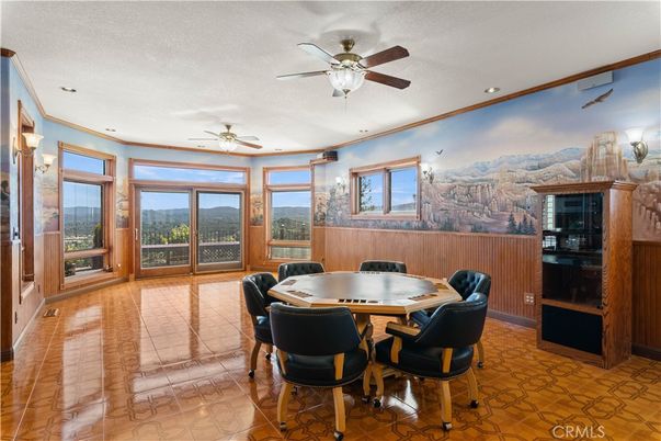 Dining room, Interior, Recessed Lighting
