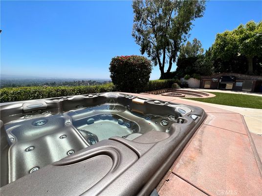 Exterior, Hot Tub