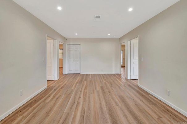 Empty room, Interior, Recessed Lighting, Wood Texture Flooring