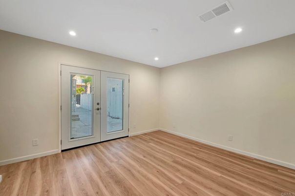 Empty room, Interior, Recessed Lighting, Wood Texture Flooring
