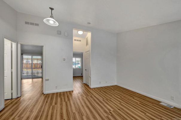 Empty room, Interior, Pendant Lights, Wood Texture Flooring