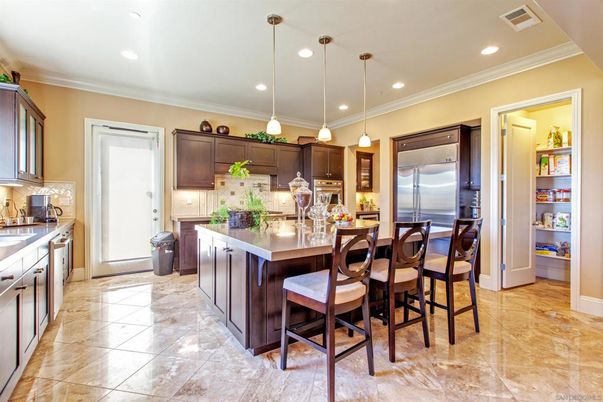 Dining room, Interior, Kitchen, Pendant Lights, Recessed Lighting, Stainless Steel Appliances
