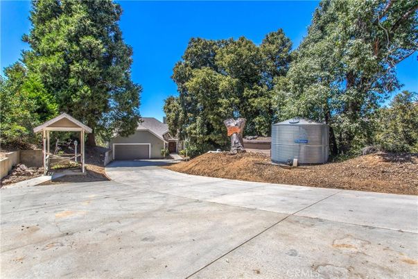 Backyard, Detached Garage, Exterior
