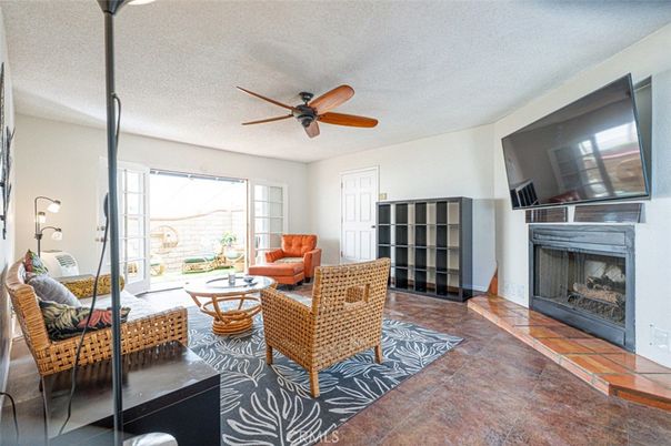 Fireplace, Interior, Living room