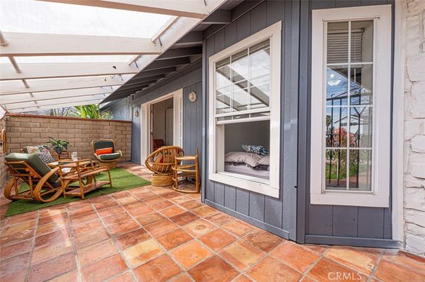 Exterior, Interior, Sun Room