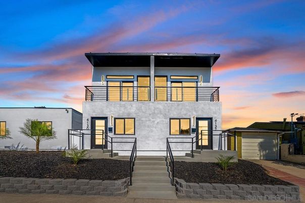 Exterior, Facade, Modern