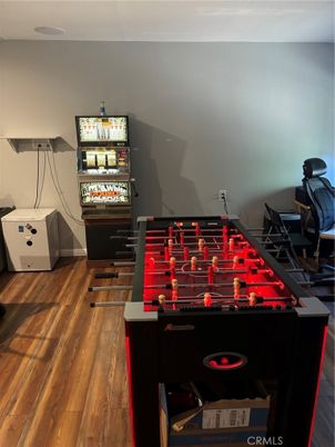 Game Room, Interior, Wood Texture Flooring