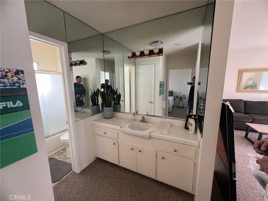 Bathroom, Interior, Tile Countertops