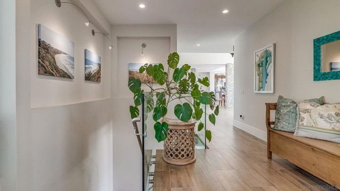 Interior, Pendant Lights, Recessed Lighting, Wood Texture Flooring