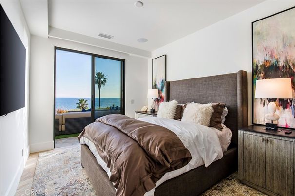 Bedroom, Interior, Recessed Lighting, Water, Wood Texture Flooring