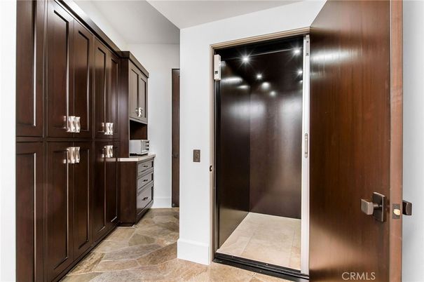 Elevator, Interior