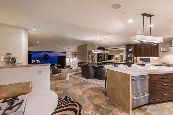 Interior, Kitchen, Living room, Pendant Lights, Recessed Lighting, Stainless Steel Appliances