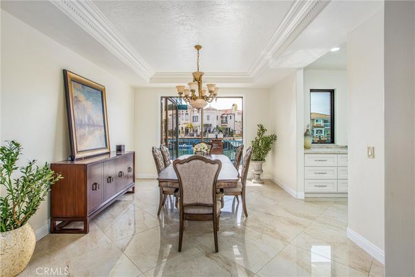 Chandelier, Dining room, Interior