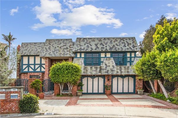 Exterior, Facade, Brick Facade, Tudor Revival