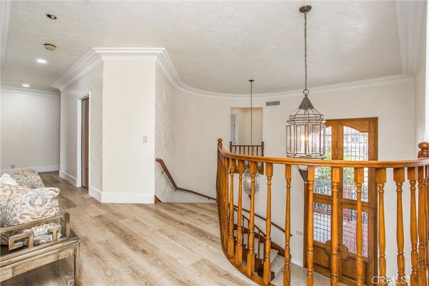 Interior, Pendant Lights, Recessed Lighting, Wood Texture Flooring