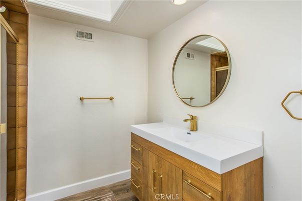 Bathroom, Interior, Recessed Lighting, Wood Texture Flooring