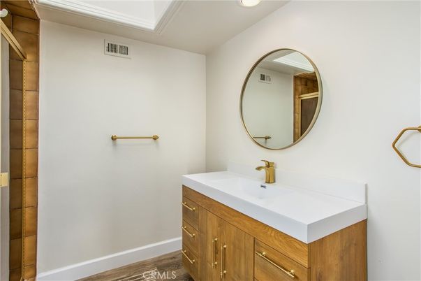 Bathroom, Interior, Recessed Lighting, Wood Texture Flooring
