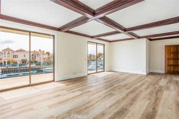 Empty room, Interior, Wooden Beams, Wood Texture Flooring