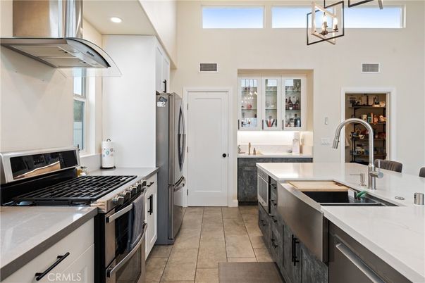 Interior, Kitchen, Pendant Lights, Recessed Lighting, Stainless Steel Appliances
